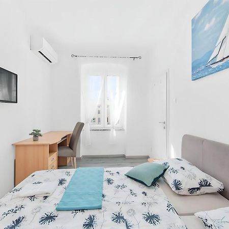 Little Flower City Studio 5 - Rijeka Rent Экстерьер фото