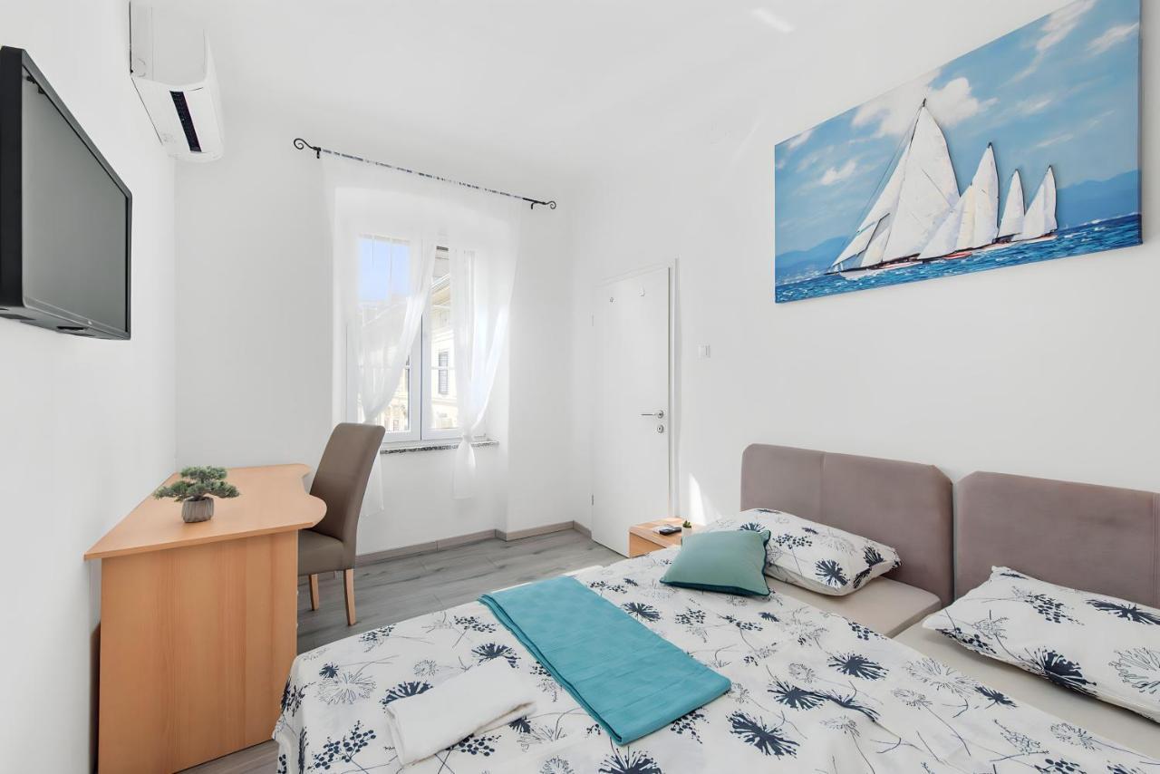 Little Flower City Studio 5 - Rijeka Rent Экстерьер фото